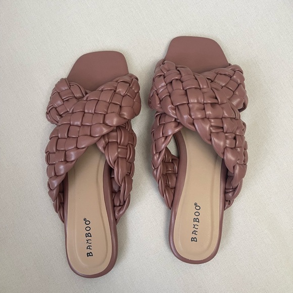 NWB Bamboo Mauve Braided Sandals - Picture 4 of 6